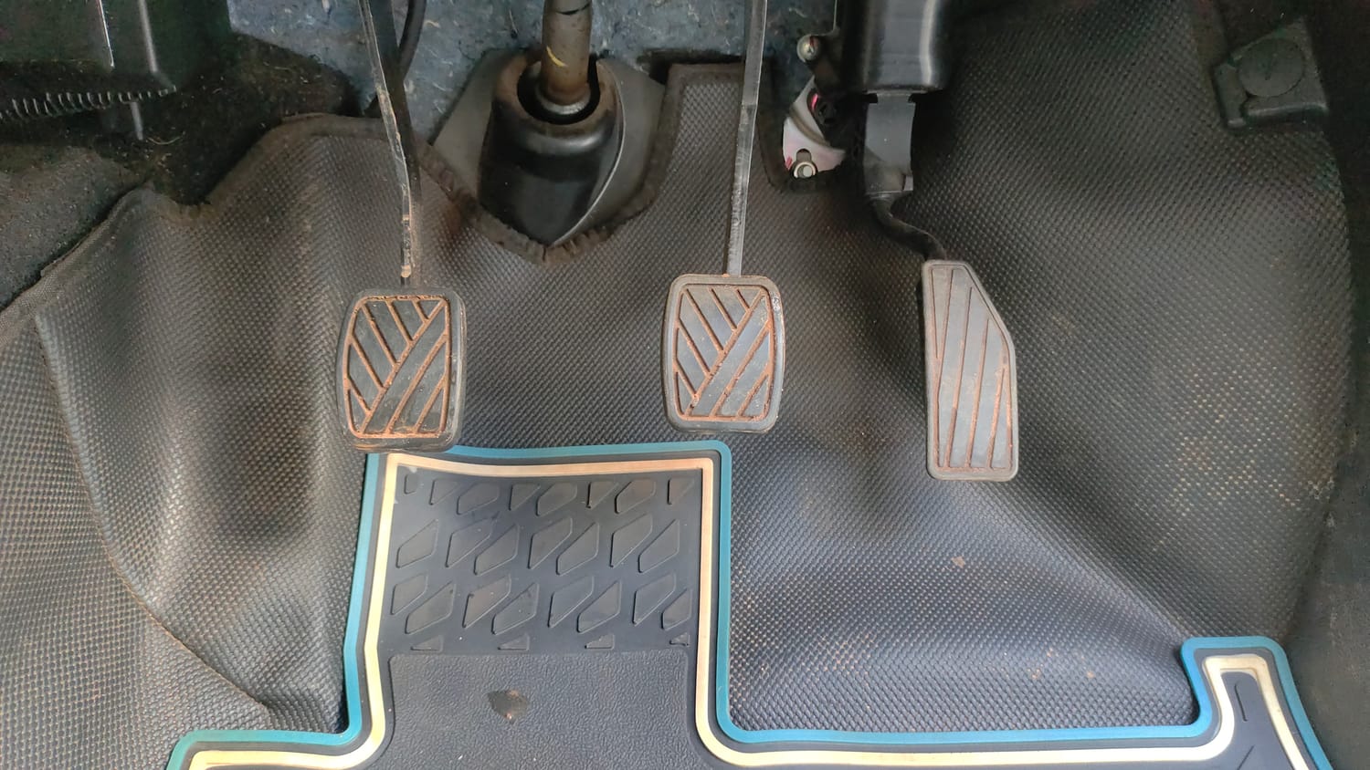 Used 2022 Maruti Suzuki Wagon R ZXi 1.2 Petrol Manual interior PEDALS VIEW