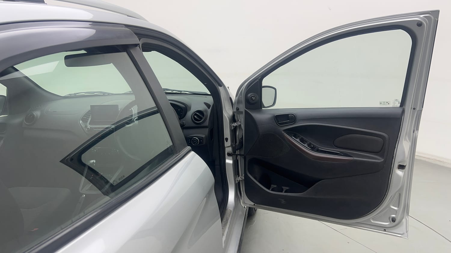 Used 2020 Ford Freestyle Titanium Plus 1.2 Ti-VCT Petrol Manual interior RIGHT FRONT DOOR OPEN VIEW