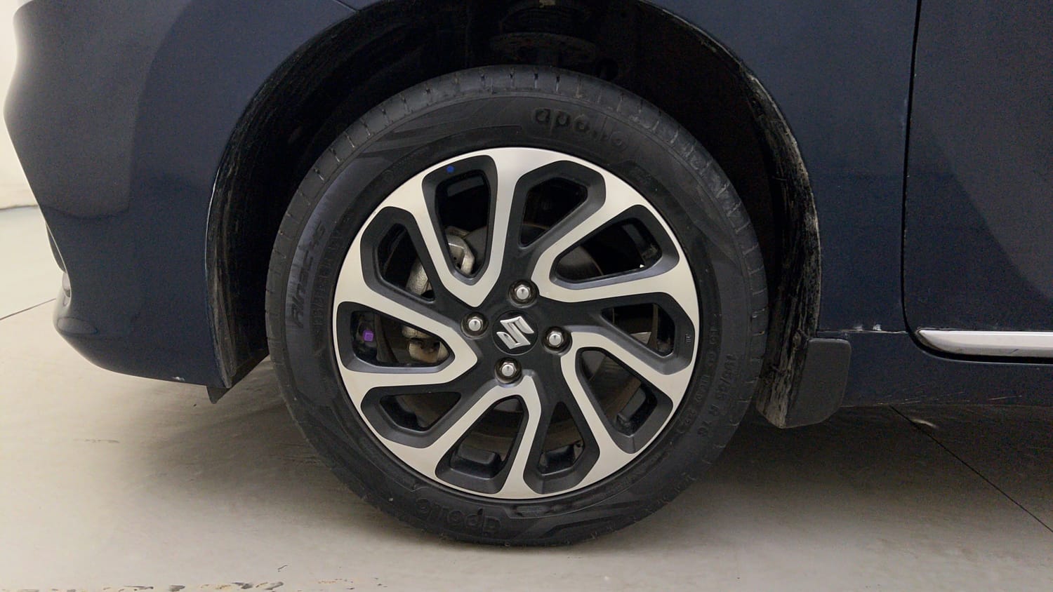 Used 2022 Maruti Suzuki Baleno Alpha MT Petrol Manual tyres LEFT FRONT TYRE RIM VIEW