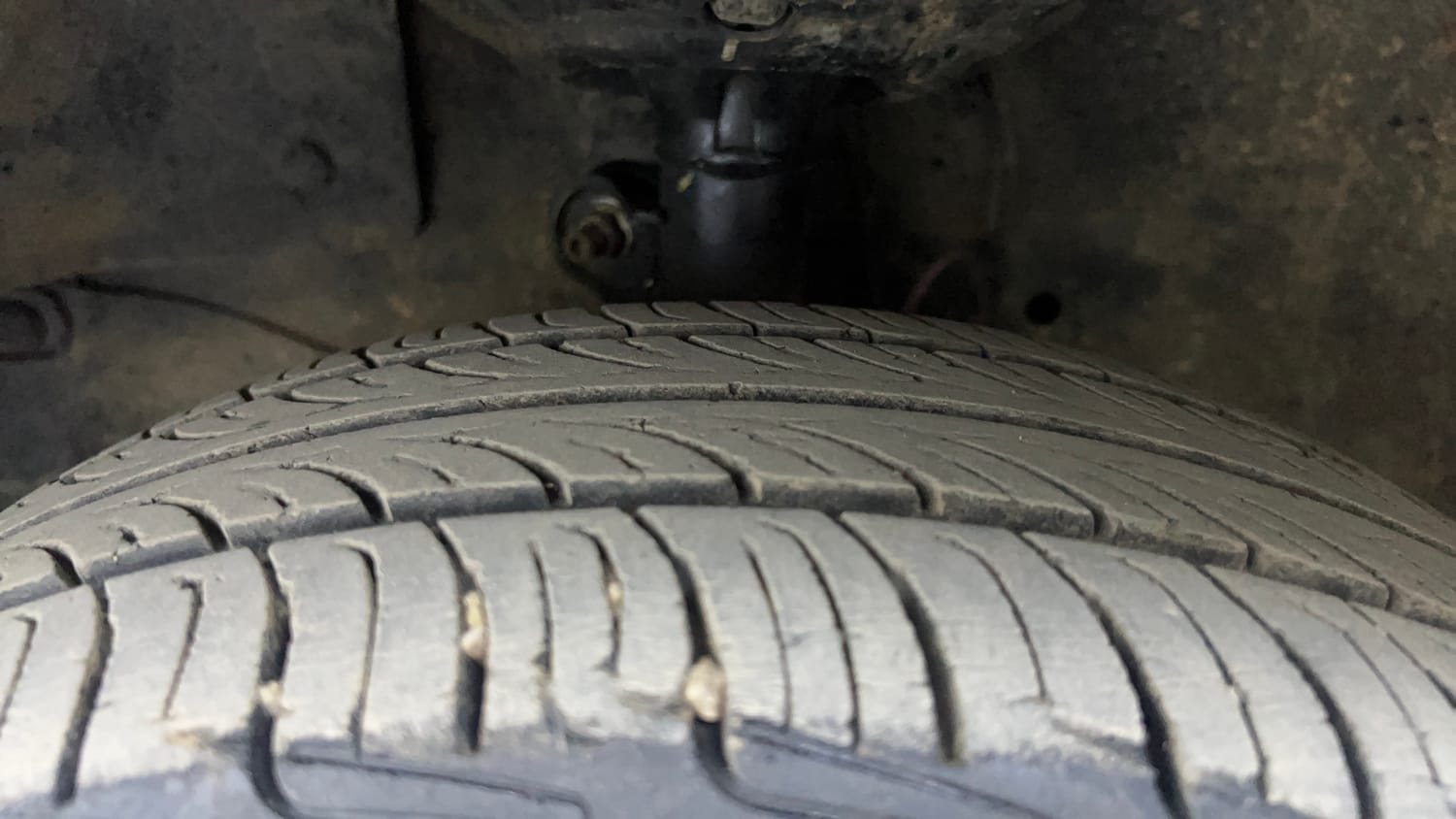 Used 2014 Honda Amaze 1.2 VX i-VTEC Petrol Manual tyres LEFT FRONT TYRE TREAD VIEW