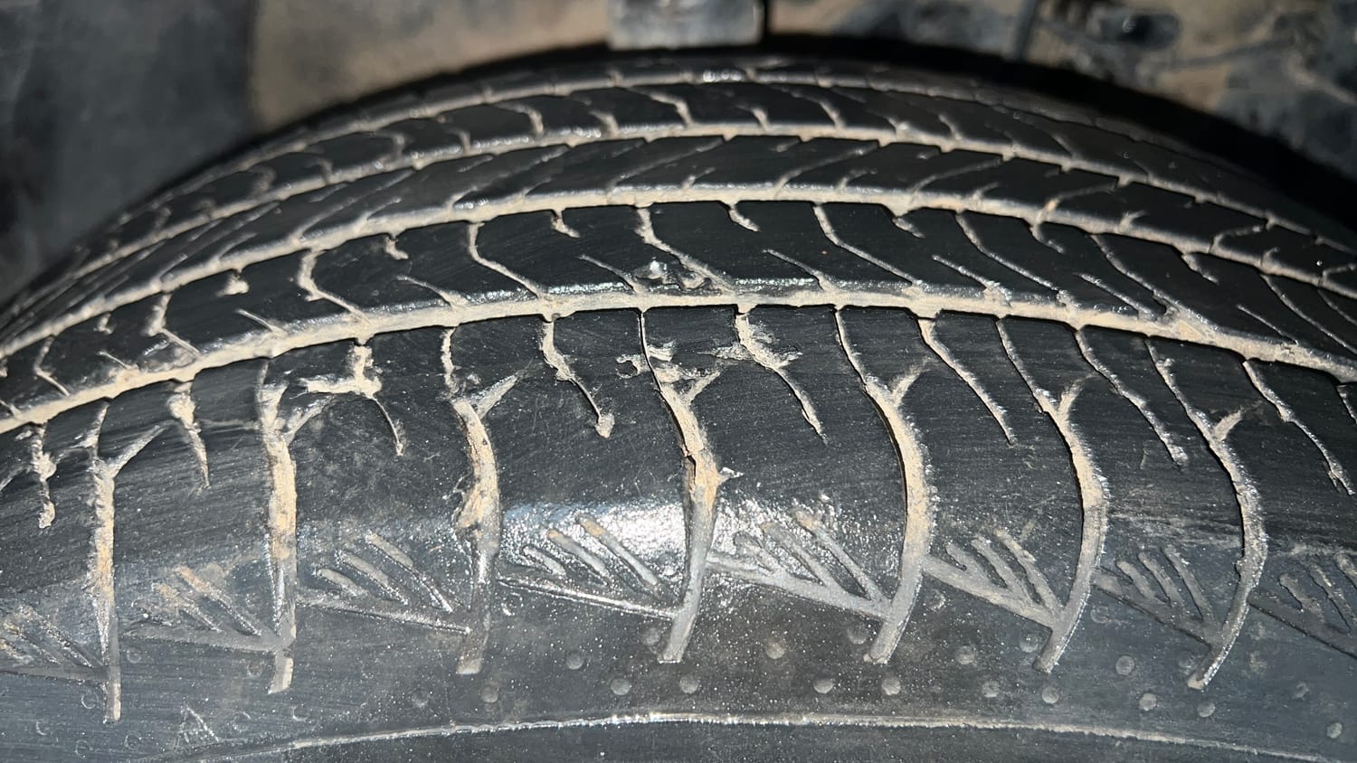 Used 2024 Maruti Suzuki Grand Vitara Delta Smart Hybrid Petrol Manual tyres RIGHT FRONT TYRE TREAD VIEW