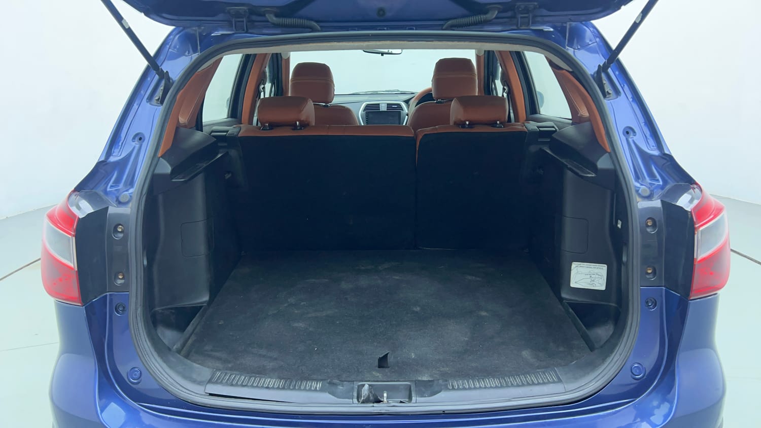 Used 2019 Maruti Suzuki S-Cross Zeta 1.3 Diesel Manual interior DICKY INSIDE VIEW