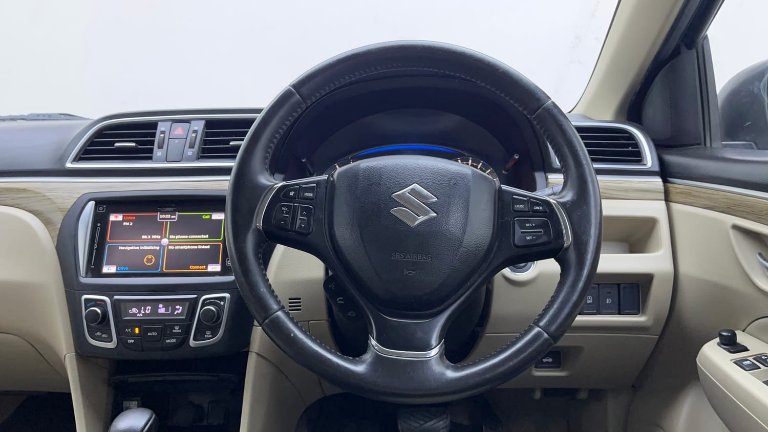 Used 2018 Maruti Suzuki Ciaz Alpha Hybrid 1.5 AT Petrol Automatic interior STEERING VIEW