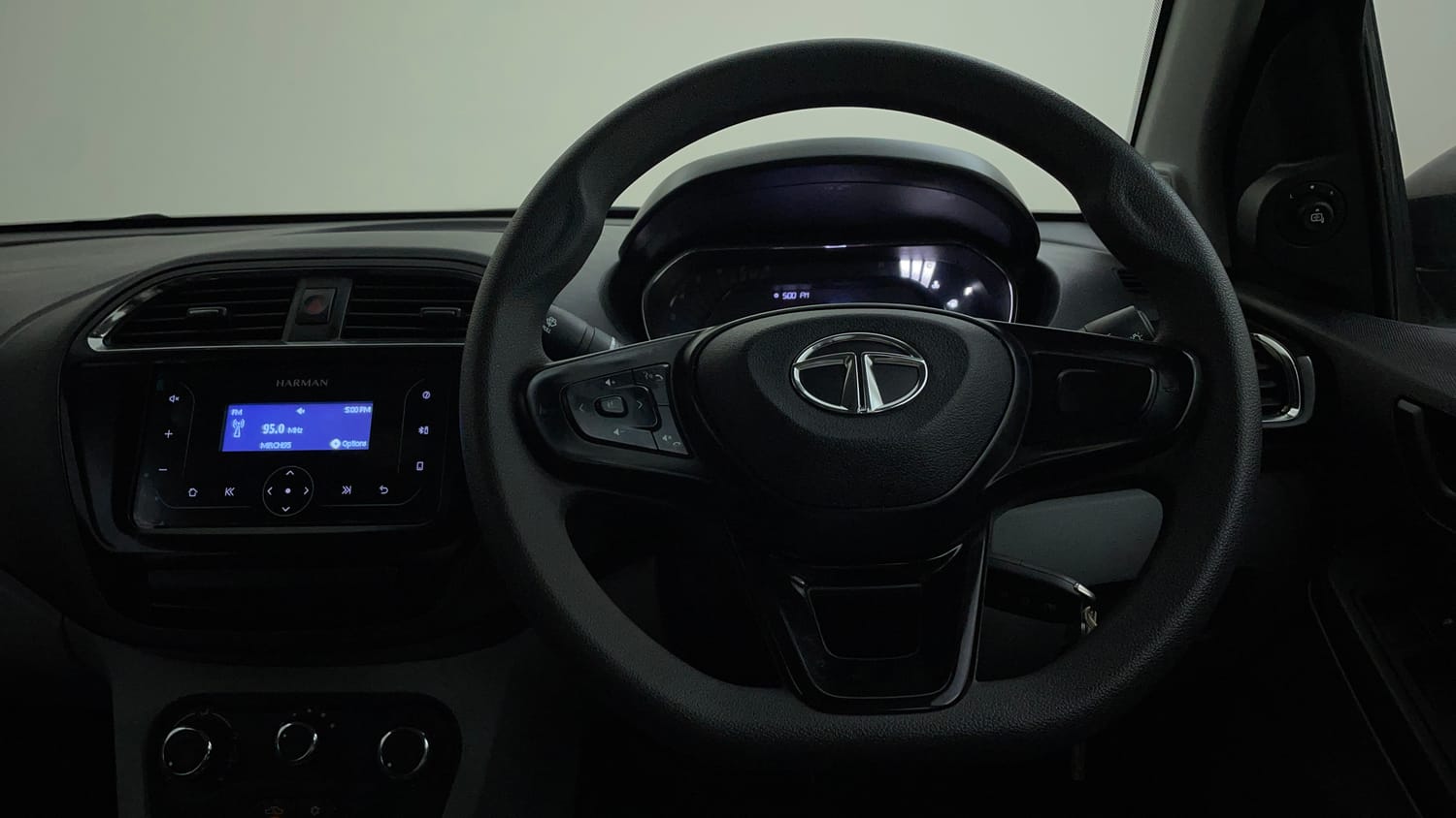 Used 2023 Tata Tiago XTA Petrol Automatic interior STEERING VIEW