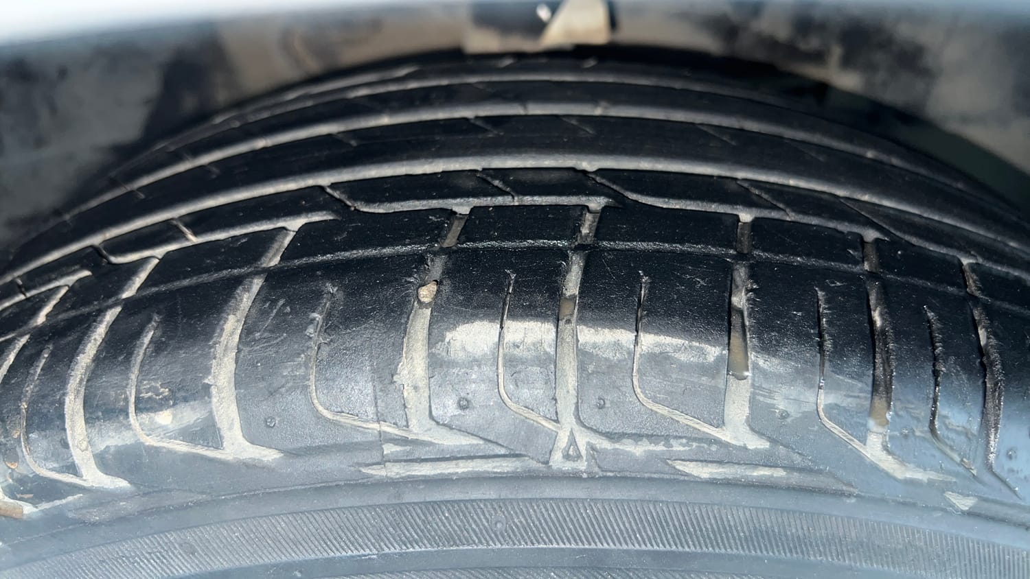 Used 2021 Tata Nexon XZA Plus Petrol Automatic tyres RIGHT FRONT TYRE TREAD VIEW