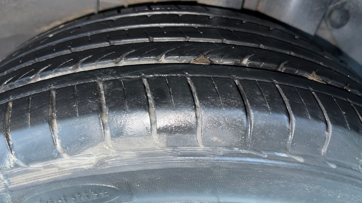 Used 2017 Hyundai Elite i20 Asta 1.2 Petrol Manual tyres LEFT REAR TYRE TREAD VIEW