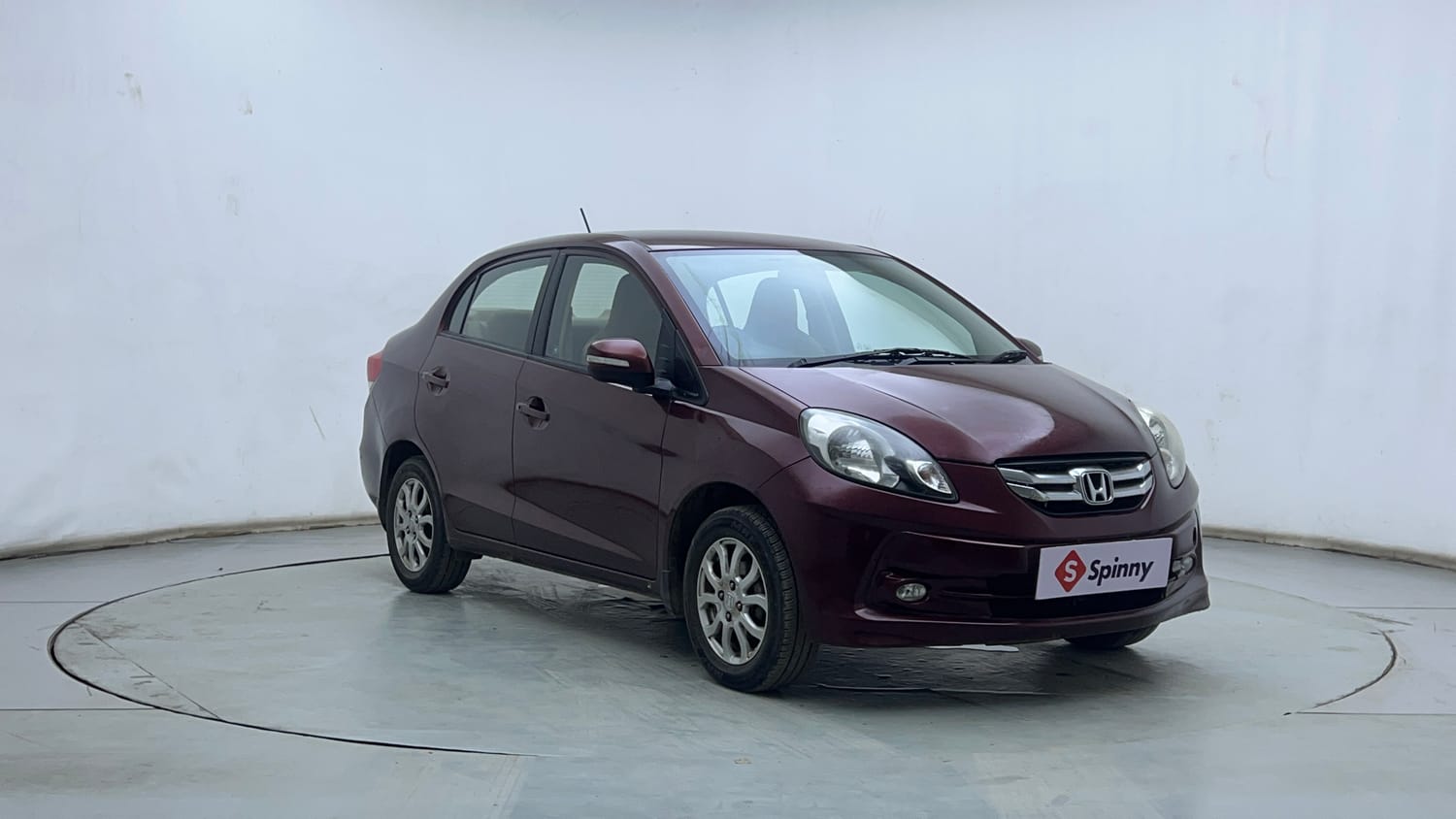 Used 2014 Honda Amaze 1.2 VX i-VTEC Petrol Manual exterior RIGHT FRONT CORNER VIEW