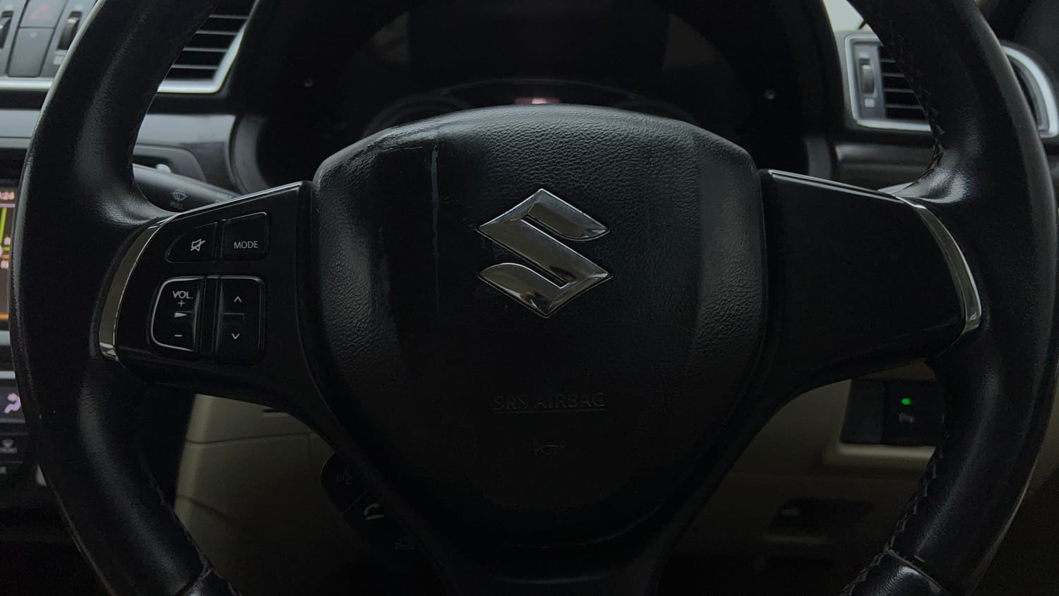 Used 2016 Maruti Suzuki Ciaz ZXI+ AT Petrol Automatic top_features Airbags