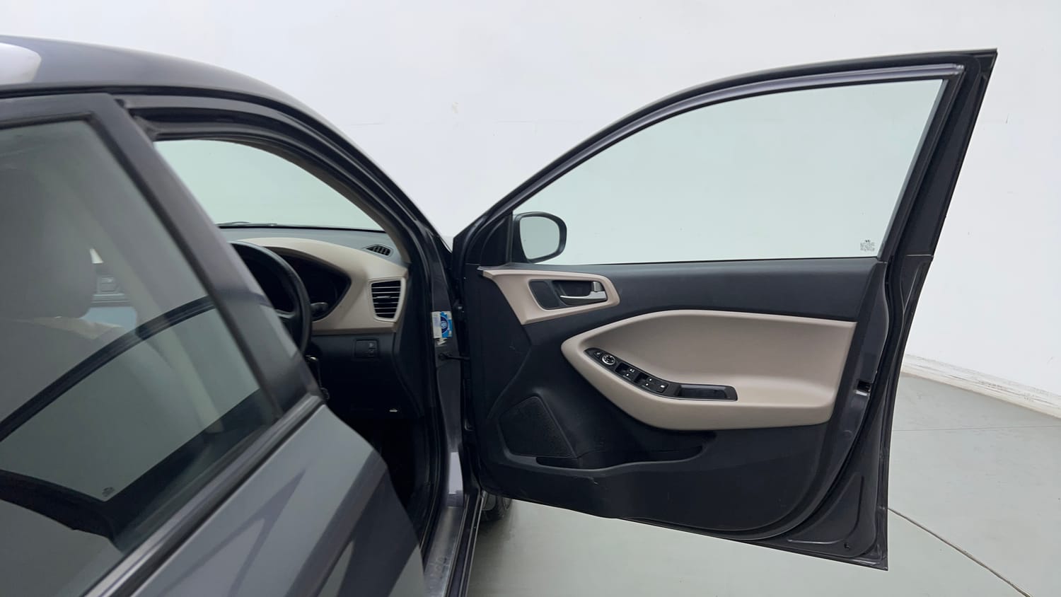 Used 2017 Hyundai Elite i20 Asta 1.2 Petrol Manual interior RIGHT FRONT DOOR OPEN VIEW