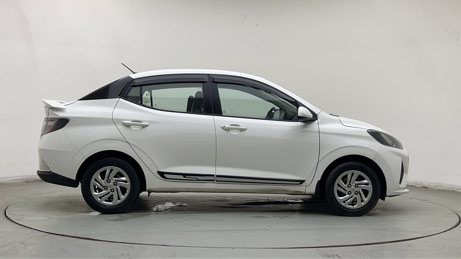 Used 2022 Hyundai Aura S 1.2 Petrol Petrol Manual exterior RIGHT SIDE VIEW