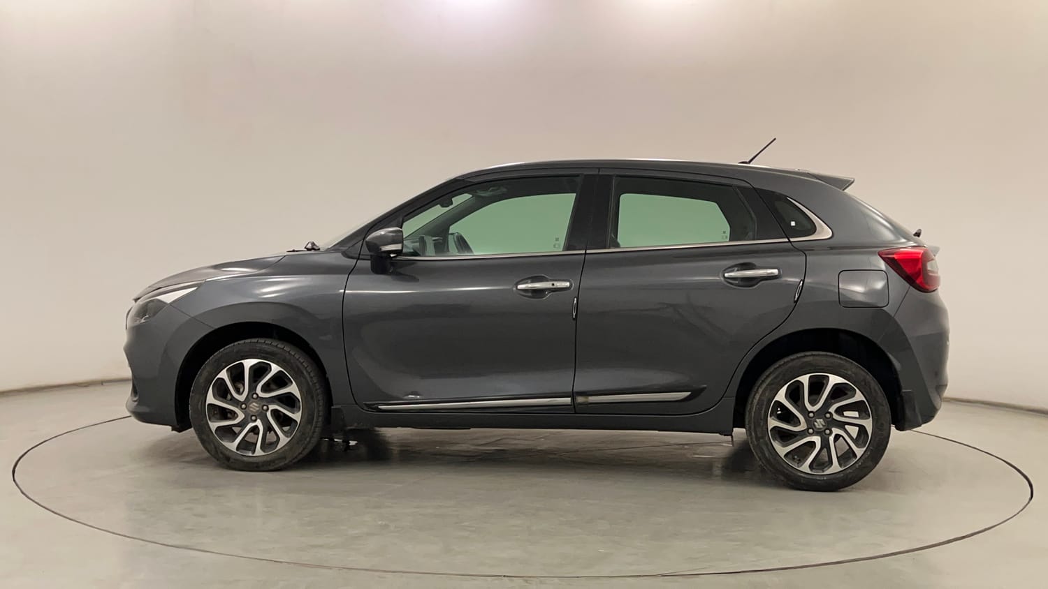 Used 2022 Maruti Suzuki Baleno Alpha MT Petrol Manual exterior LEFT SIDE VIEW