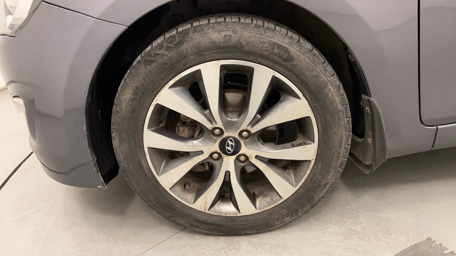 Used 2016 Hyundai Verna 1.6 VTVT SX Petrol Manual tyres LEFT FRONT TYRE RIM VIEW