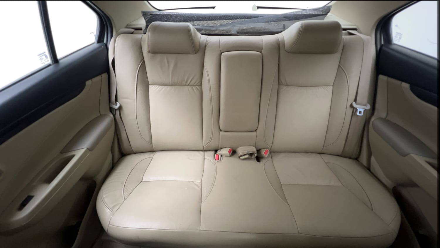 Used 2016 Maruti Suzuki Ciaz ZXI+ AT Petrol Automatic interior REAR SEAT CONDITION VIEW