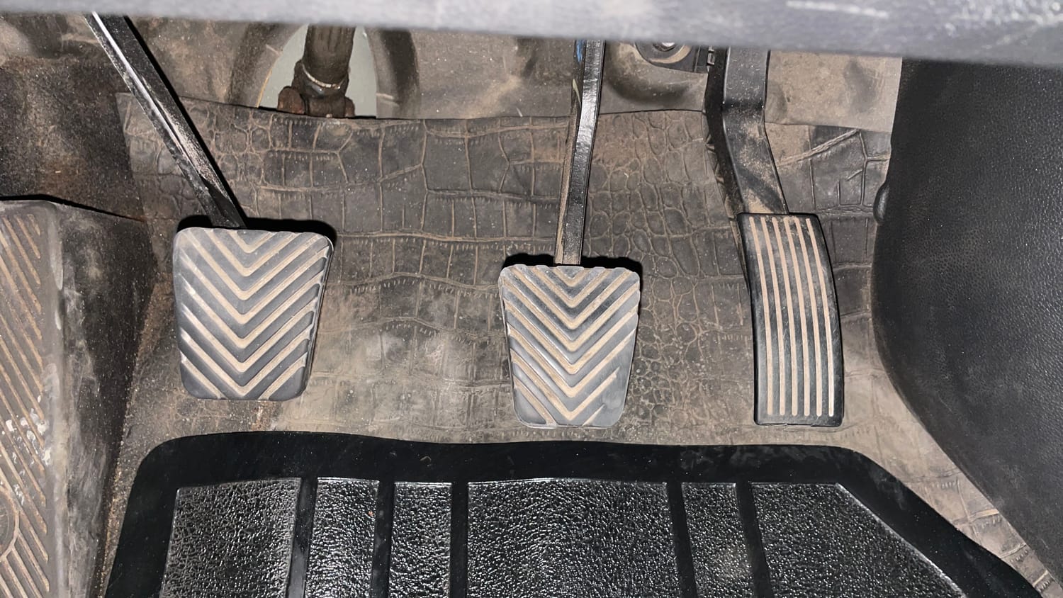 Used 2018 Hyundai Elite i20 Asta 1.2 (O) Petrol Manual interior PEDALS VIEW