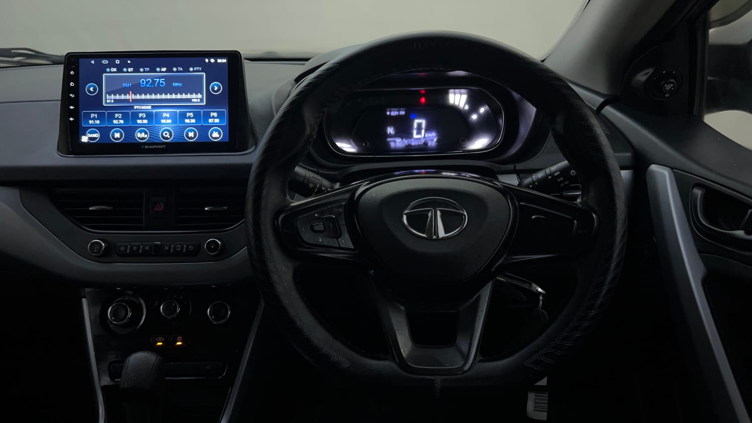 Used 2022 Tata Nexon XMA (S) Petrol Automatic interior STEERING VIEW