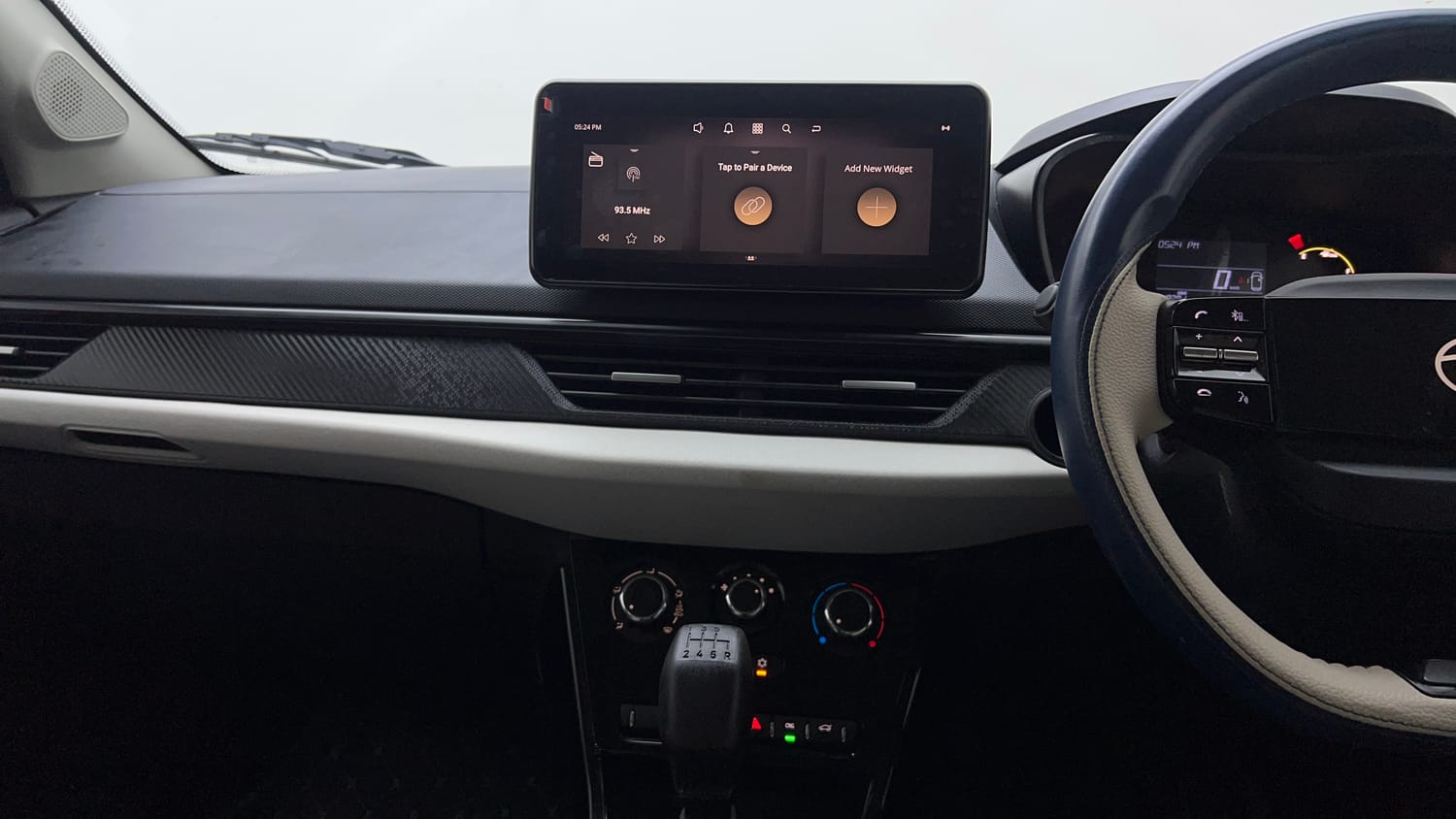 Used 2025 Tata Nexon Pure Plus (S) 1.2 iCNG 6MT Cng Manual top_features Integrated (in-dash) music system