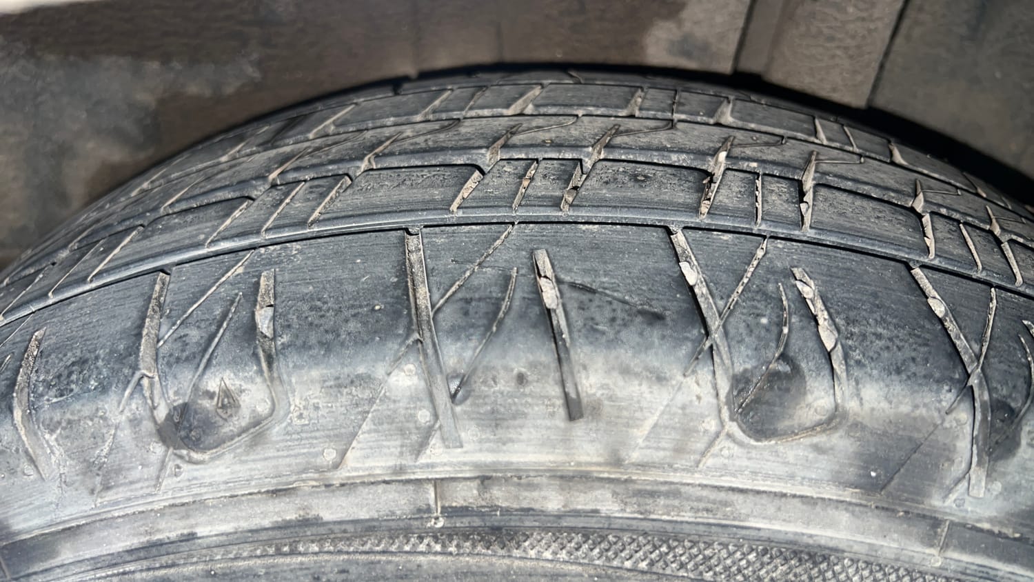 Used 2019 Maruti Suzuki S-Cross Zeta 1.3 Diesel Manual tyres LEFT REAR TYRE TREAD VIEW