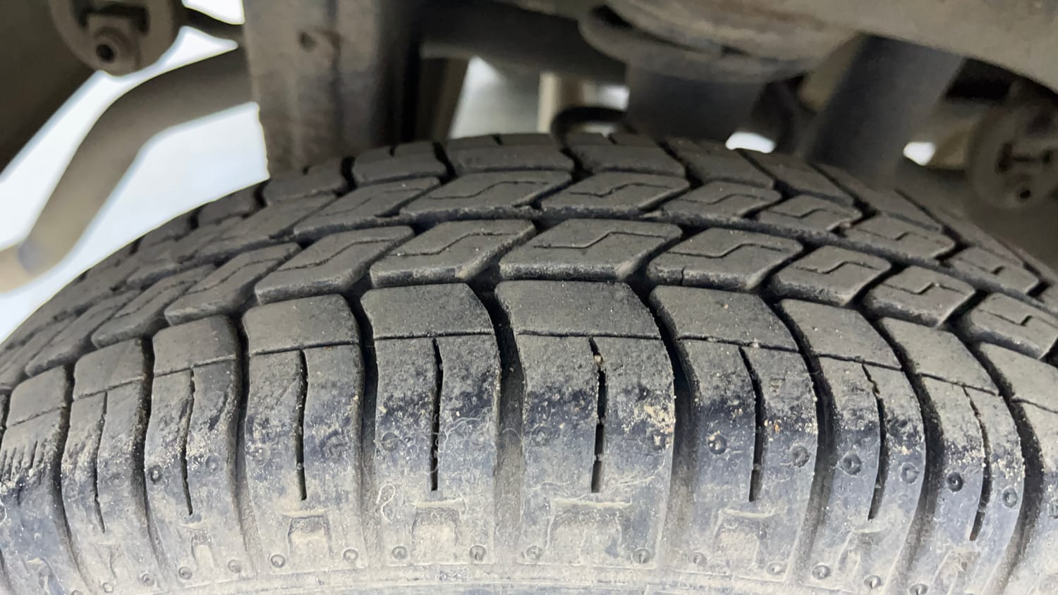 Used 2018 Maruti Suzuki Alto 800 LXi (O) Petrol Manual tyres RIGHT REAR TYRE TREAD VIEW