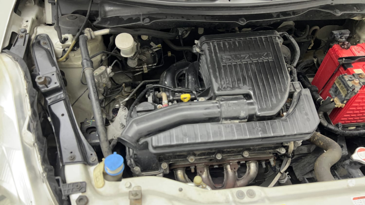 Used 2017 Maruti Suzuki Swift Lxi (O) Petrol Manual engine ENGINE RIGHT SIDE VIEW