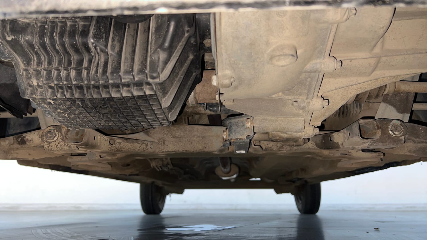 Used 2017 Datsun Redi-GO T (O) Petrol Manual extra FRONT LEFT UNDERBODY VIEW