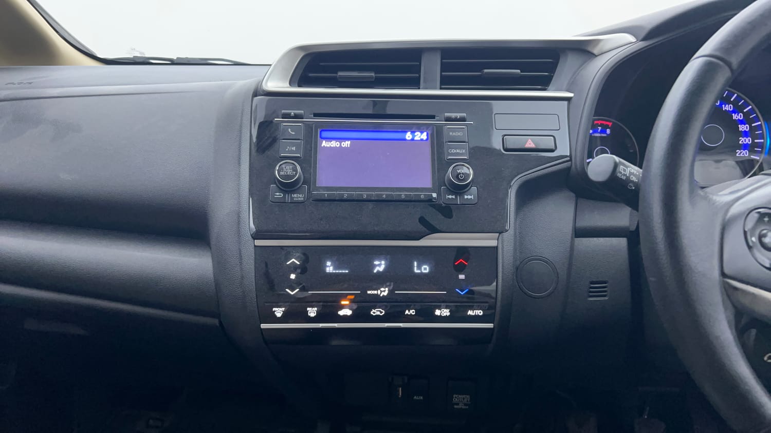 Used 2018 Honda Jazz V Petrol Petrol Manual interior MUSIC SYSTEM & AC CONTROL VIEW