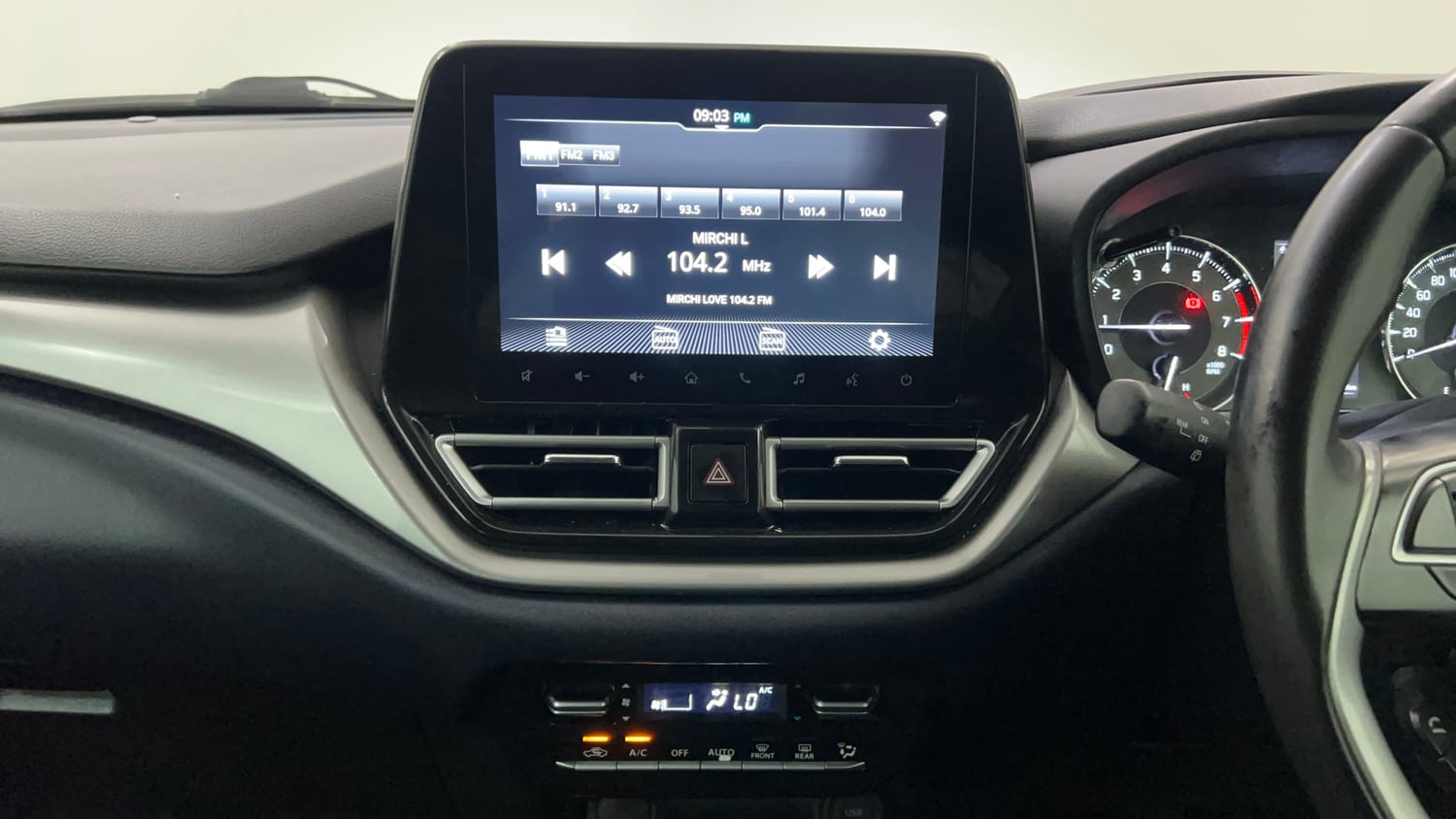 Used 2022 Maruti Suzuki Baleno Alpha MT Petrol Manual interior MUSIC SYSTEM & AC CONTROL VIEW