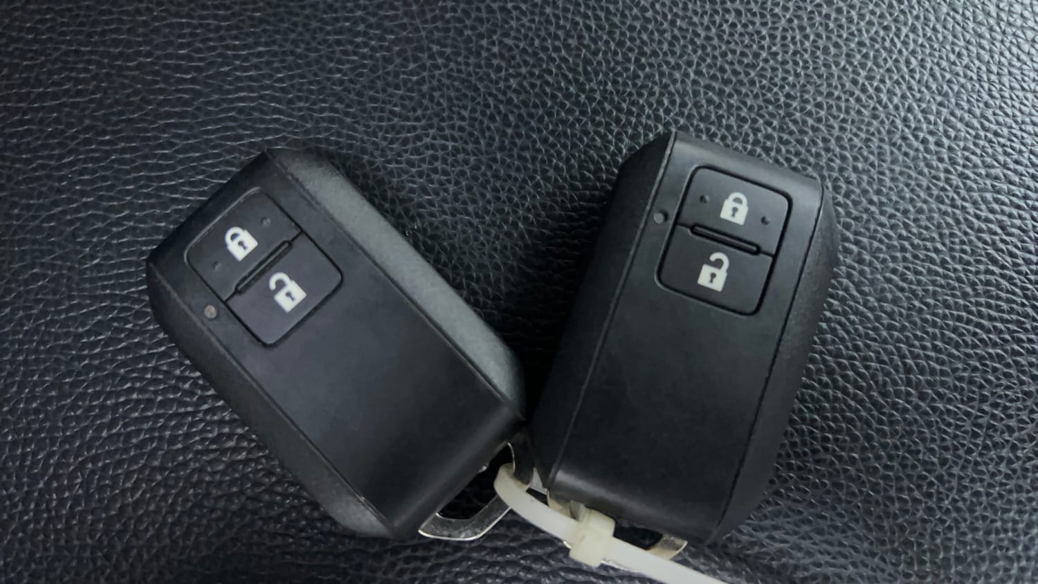 Used 2024 Maruti Suzuki Brezza Zxi Plus Dual Tone Petrol Manual extra CAR KEY VIEW
