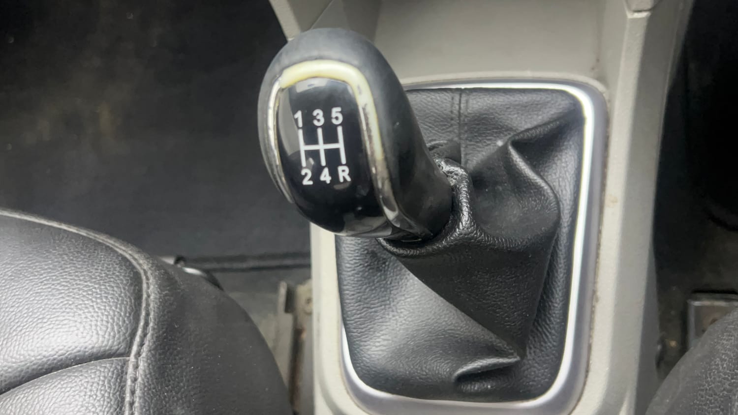 Used 2017 Tata Tiago Revotron XM Petrol Manual interior GEAR  KNOB VIEW
