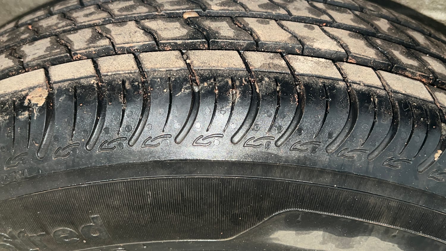 Used 2023 Maruti Suzuki S-Presso VXi Petrol Manual tyres RIGHT REAR TYRE TREAD VIEW