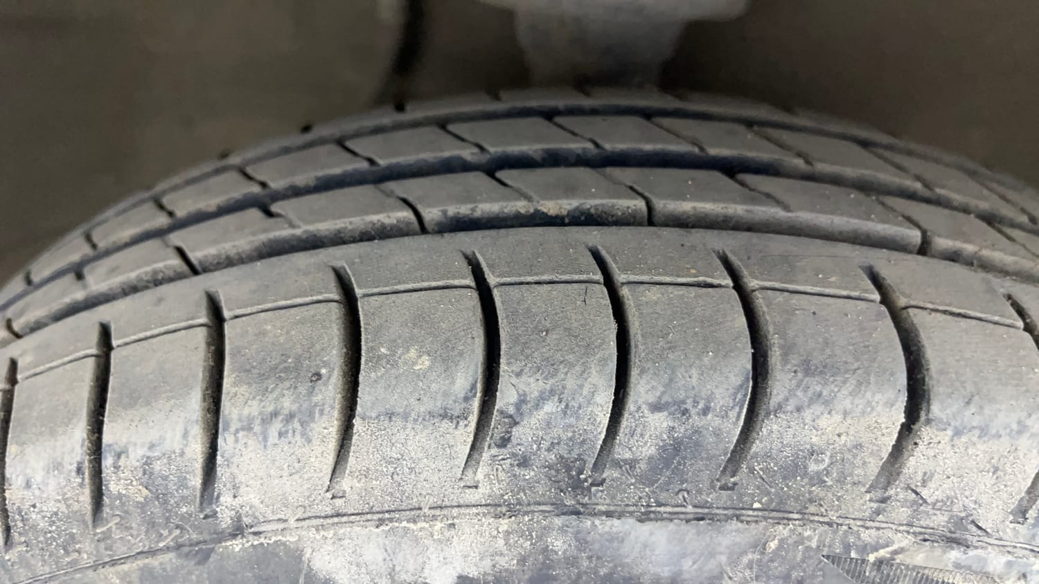 Used 2018 Maruti Suzuki Alto 800 LXi (O) Petrol Manual tyres RIGHT FRONT TYRE TREAD VIEW