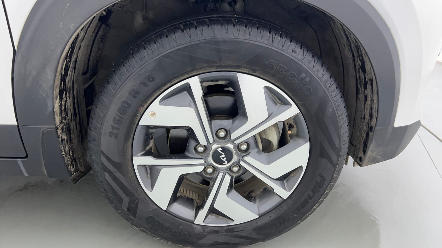 Used 2023 Kia Sonet HTX 1.0 Turbo Petrol DCT Petrol Automatic tyres RIGHT FRONT TYRE RIM VIEW