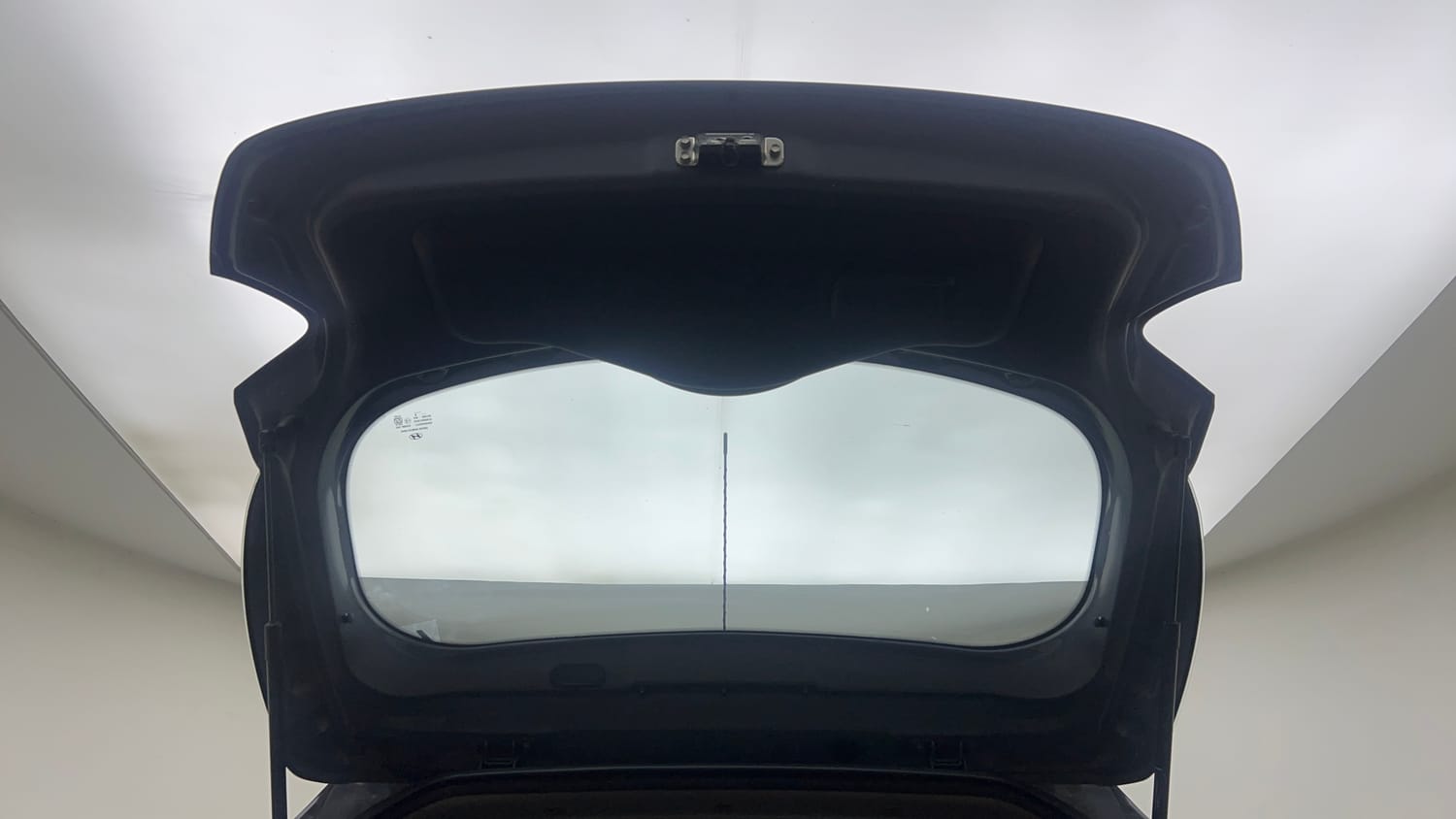 Used 2018 Hyundai Grand i10 Magna AT 1.2 Kappa VTVT Petrol Automatic interior DICKY DOOR OPEN VIEW