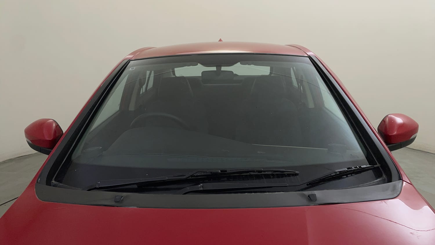 Used 2014 Tata Zest XE Petrol Petrol Manual exterior FRONT WINDSHIELD VIEW