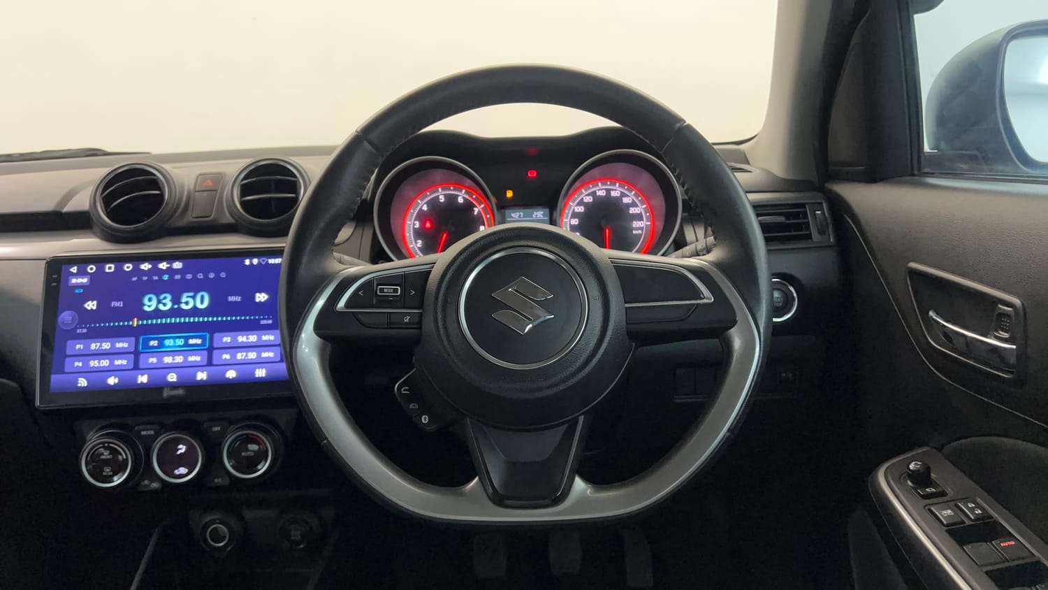 Used 2020 Maruti Suzuki Swift ZXi Petrol Manual interior STEERING VIEW