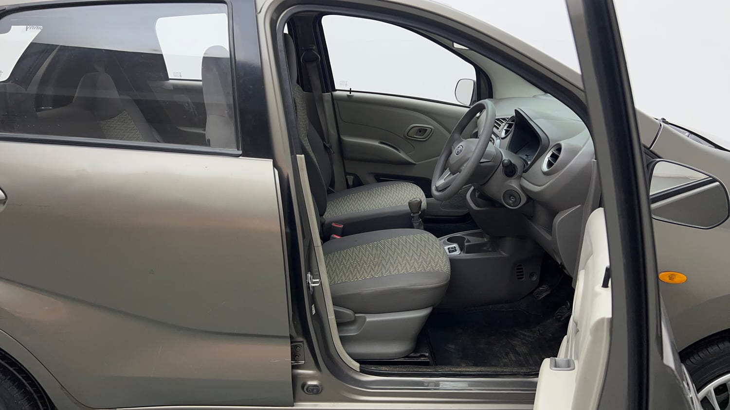 Used 2017 Datsun Redi-GO T (O) Petrol Manual interior RIGHT SIDE FRONT DOOR CABIN VIEW