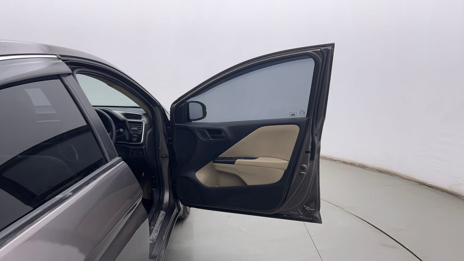 Used 2014 Honda City SV Petrol Manual interior RIGHT FRONT DOOR OPEN VIEW