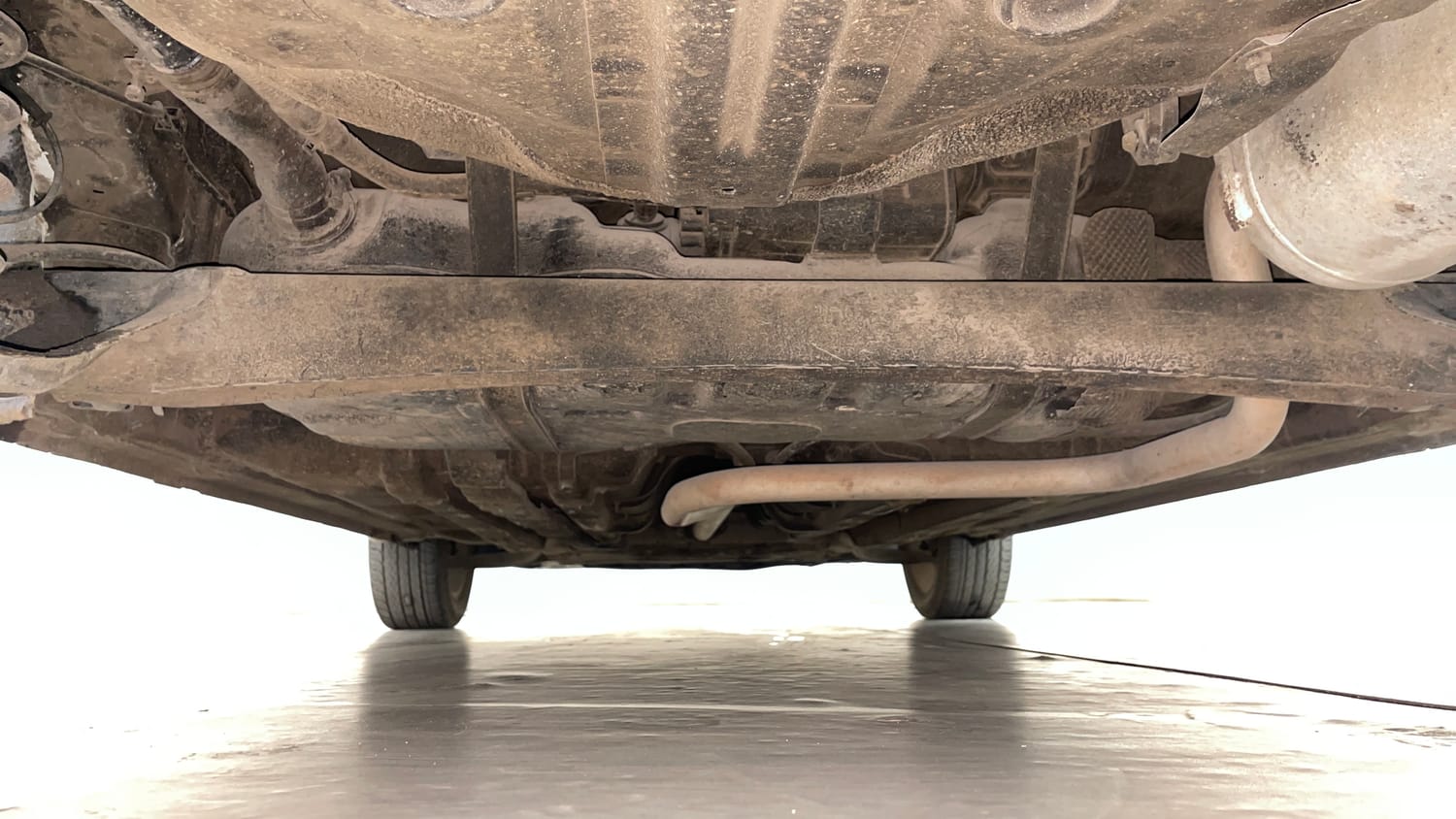 Used 2018 Hyundai Elite i20 Asta 1.2 (O) Petrol Manual extra REAR UNDERBODY VIEW (TAKEN FROM REAR)