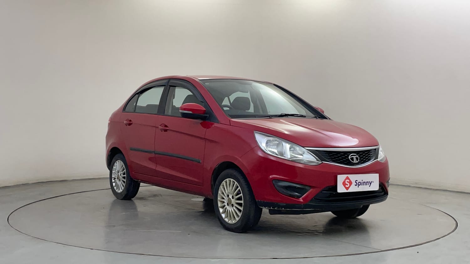 Used 2014 Tata Zest XE Petrol Petrol Manual exterior RIGHT FRONT CORNER VIEW