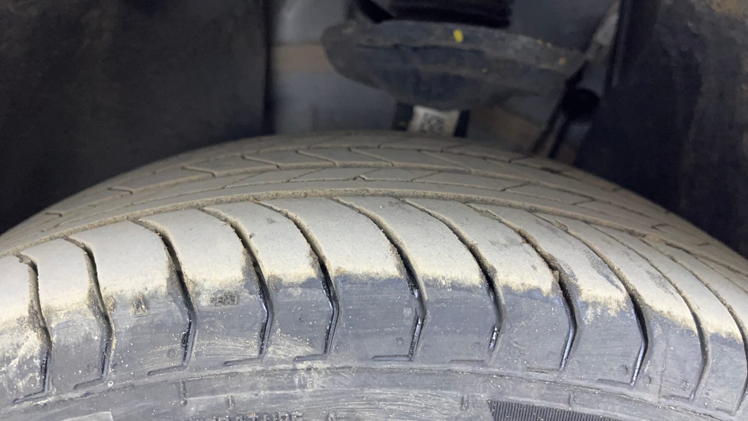 Used 2025 Skoda Kushaq Sportline 1.0 TSI MT Dual Tone Petrol Manual tyres LEFT FRONT TYRE TREAD VIEW