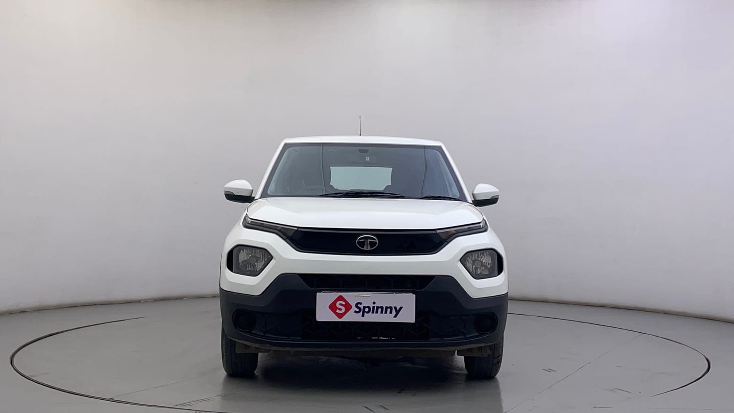 Used 2024 Tata Punch Adventure Rhythm CNG Cng Manual exterior FRONT VIEW