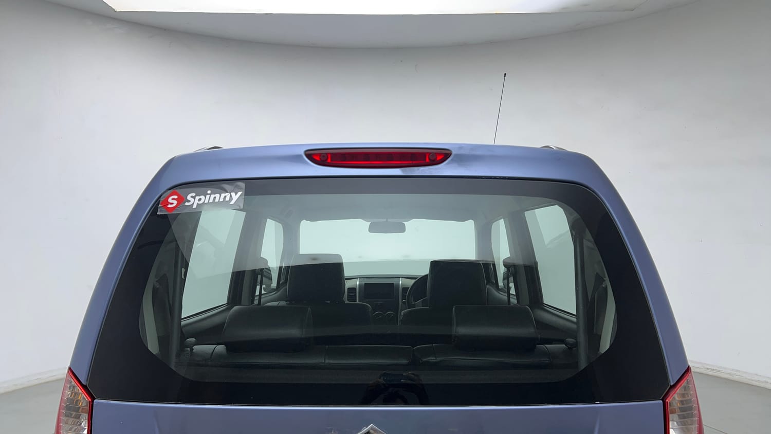 Used 2015 Maruti Suzuki Wagon R LXI Petrol Manual exterior BACK WINDSHIELD VIEW