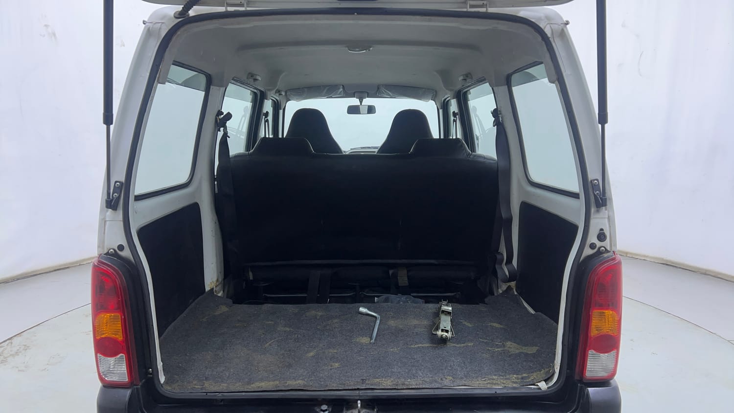Used 2019 Maruti Suzuki Eeco 5 STR WITH A/C+HTR Petrol Manual interior DICKY INSIDE VIEW