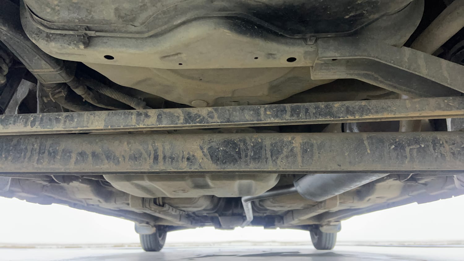 Used 2015 Hyundai Eon D-Lite + Petrol Manual extra REAR UNDERBODY VIEW (TAKEN FROM REAR)