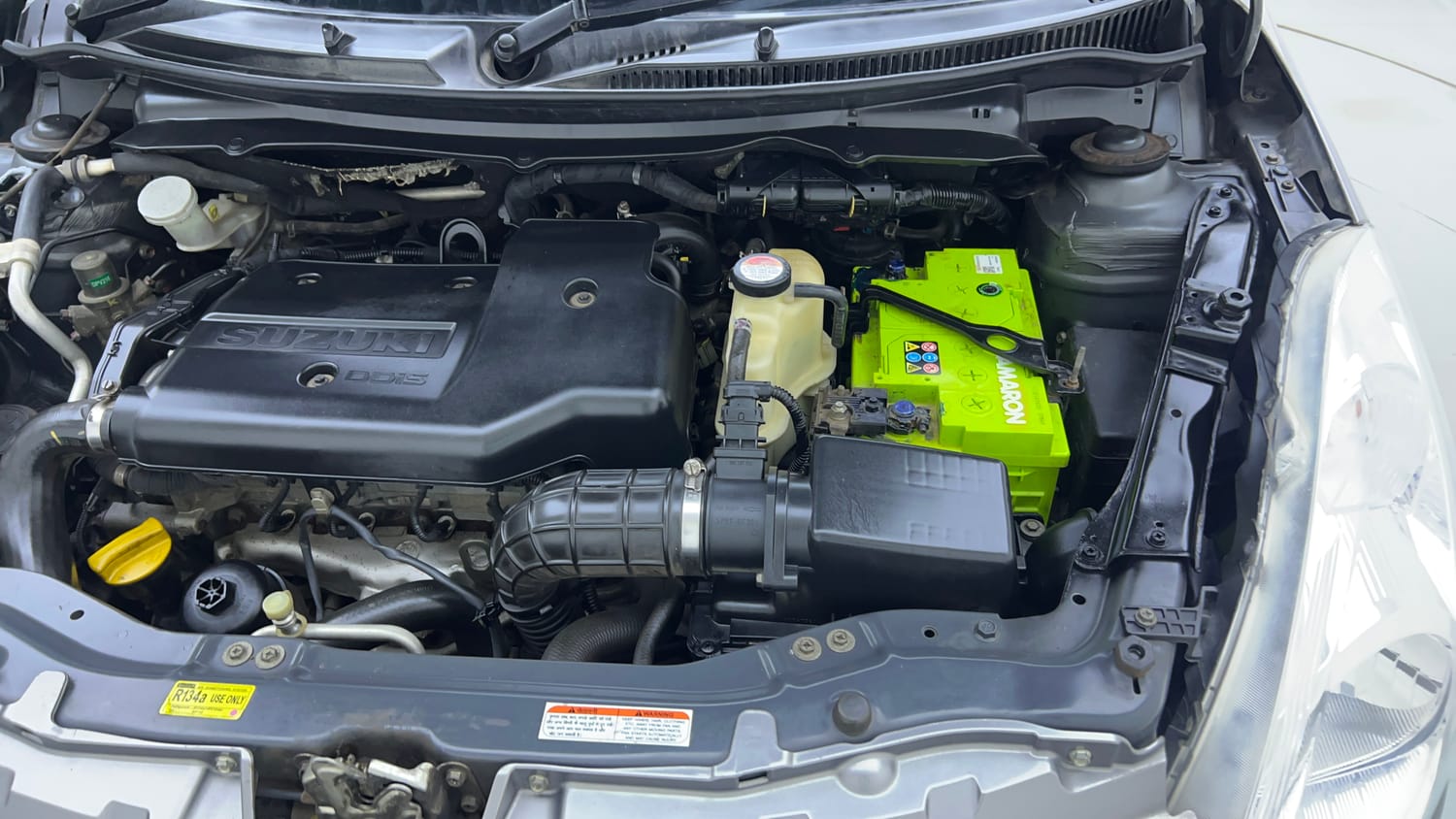 Used 2014 Maruti Suzuki Swift VDi Diesel Manual engine ENGINE LEFT SIDE VIEW