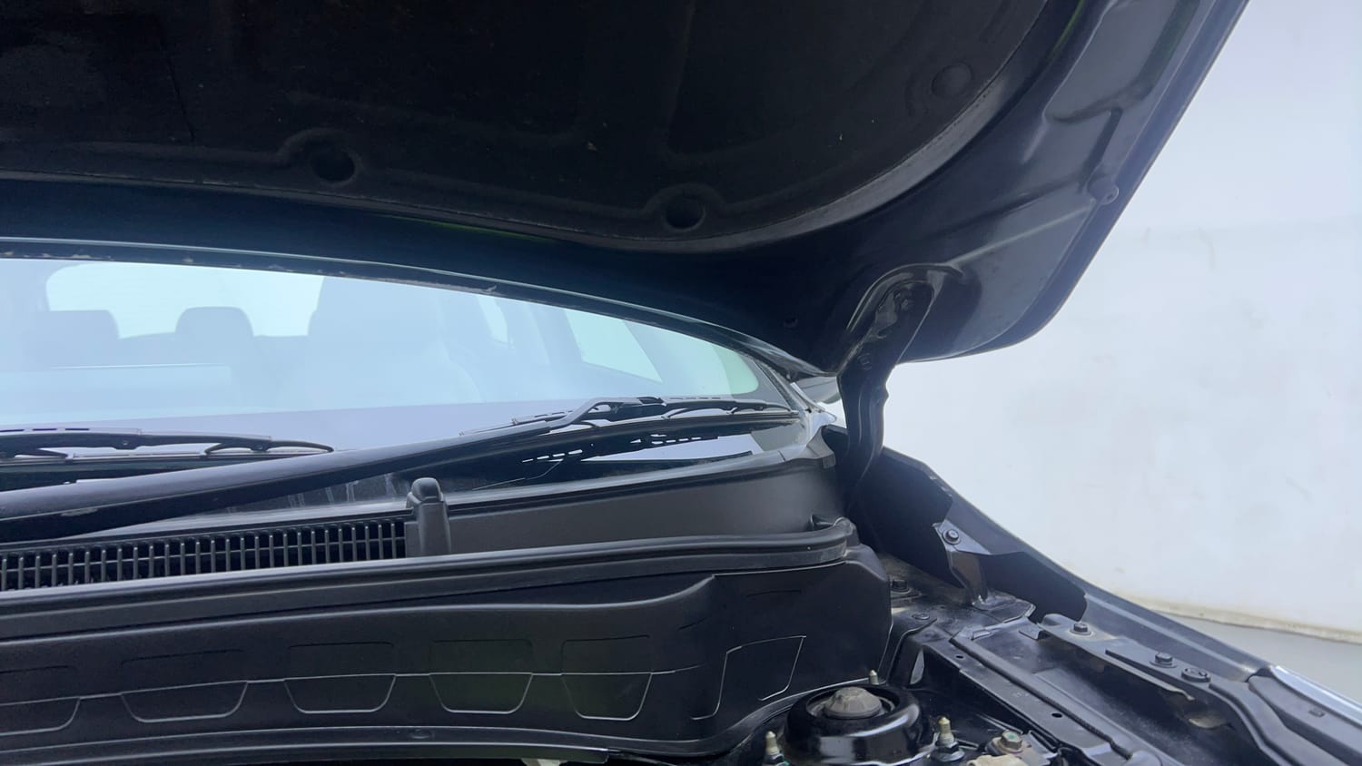 Used 2020 kia Seltos GTX Plus DCT 1.4 Petrol Automatic engine ENGINE LEFT SIDE HINGE & APRON VIEW