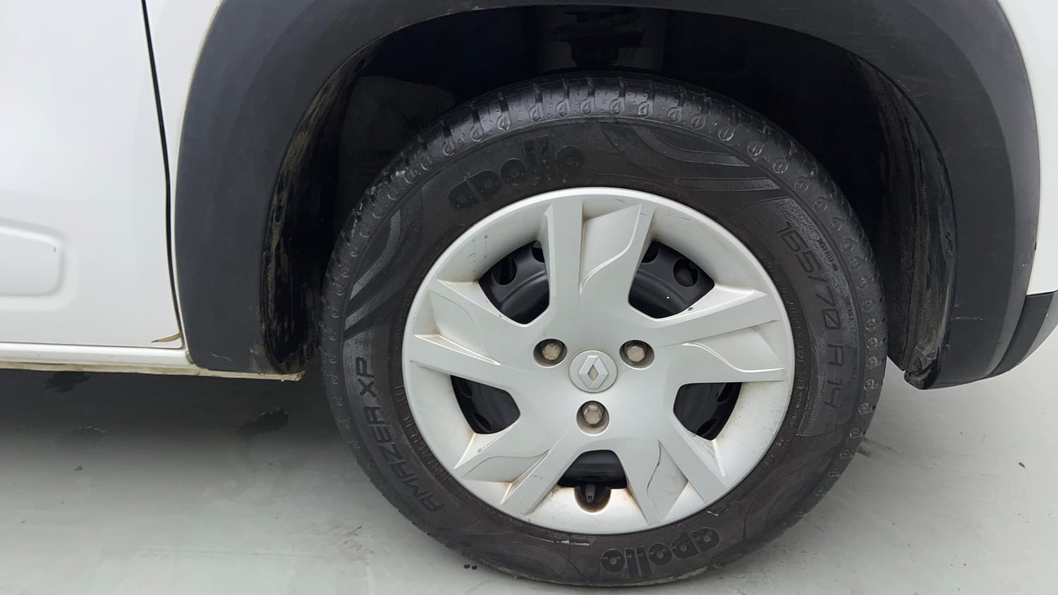 Used 2021 Renault Kwid RXT 1.0 Opt Petrol Manual tyres RIGHT FRONT TYRE RIM VIEW