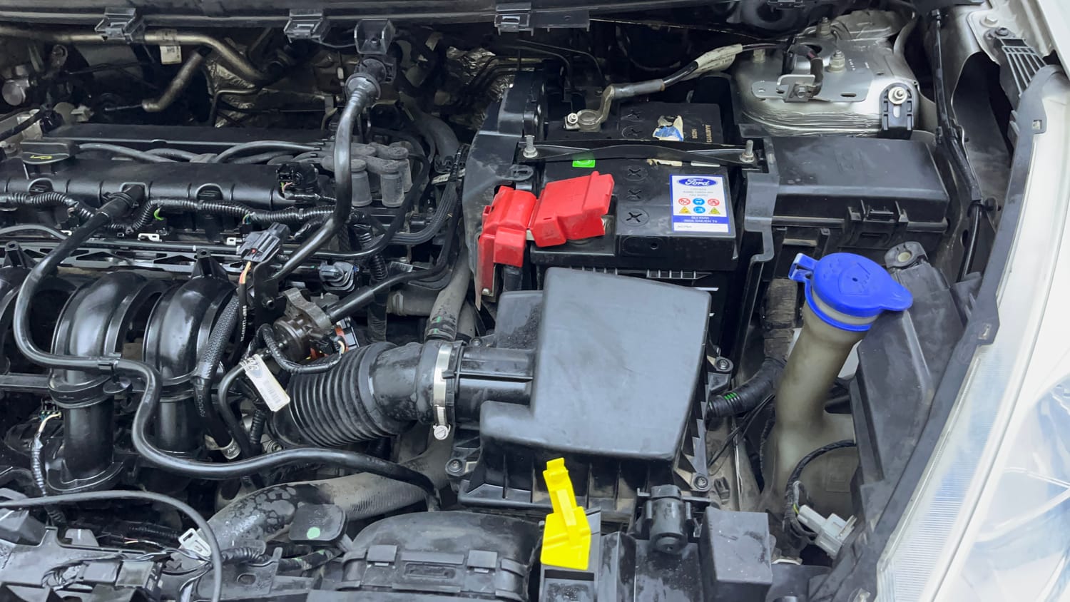 Used 2016 Ford Figo Titanium 1.2 Ti-VCT Petrol Manual engine ENGINE LEFT SIDE VIEW