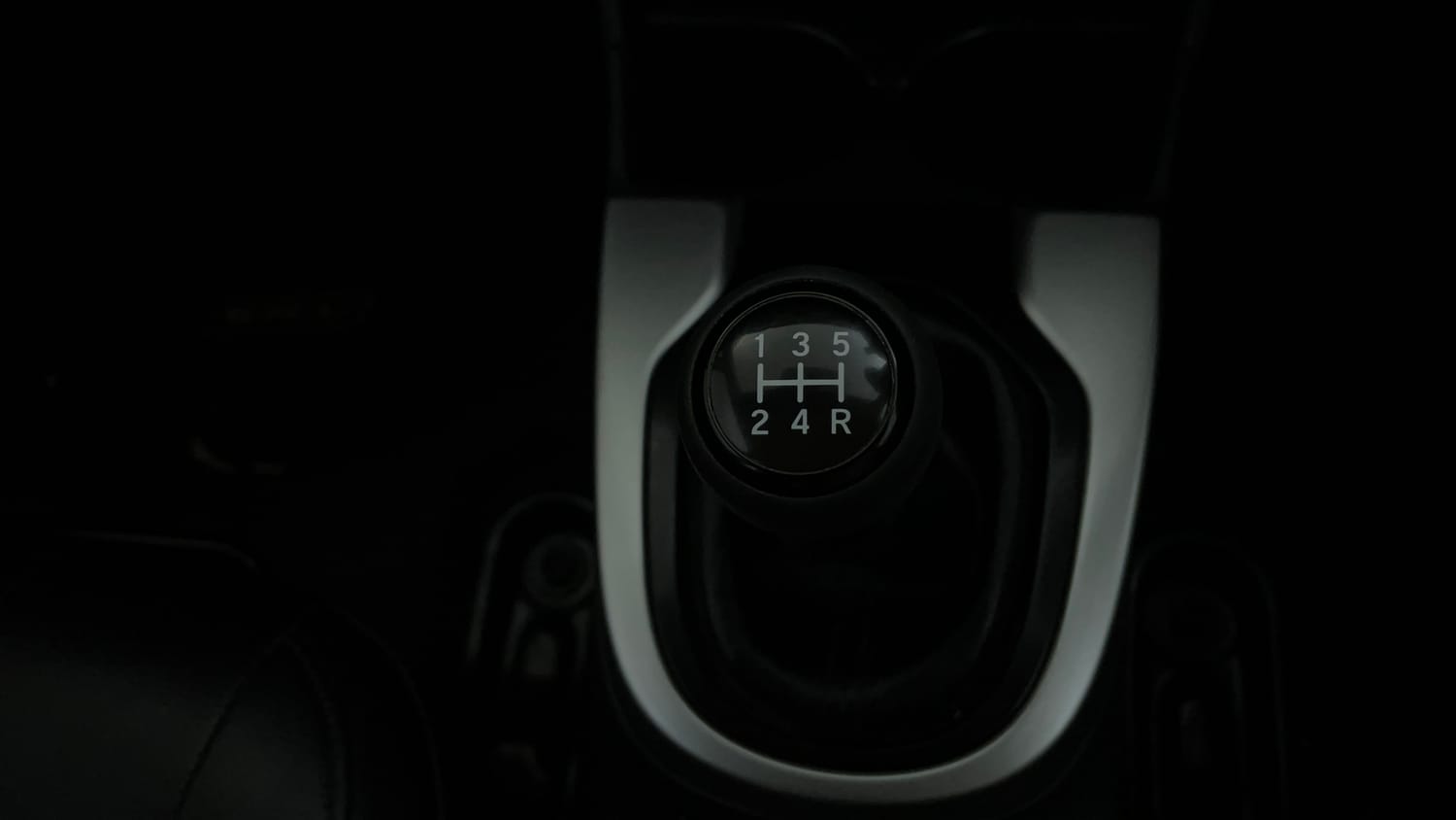 Used 2017 Honda WR-V S MT Petrol Petrol Manual interior GEAR  KNOB VIEW