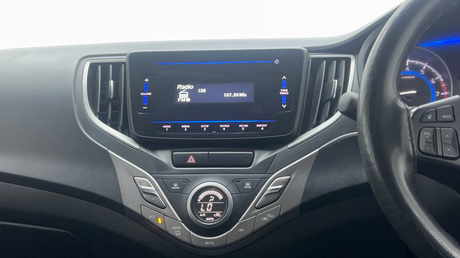 Used 2021 Maruti Suzuki Baleno Delta Petrol Manual interior MUSIC SYSTEM & AC CONTROL VIEW
