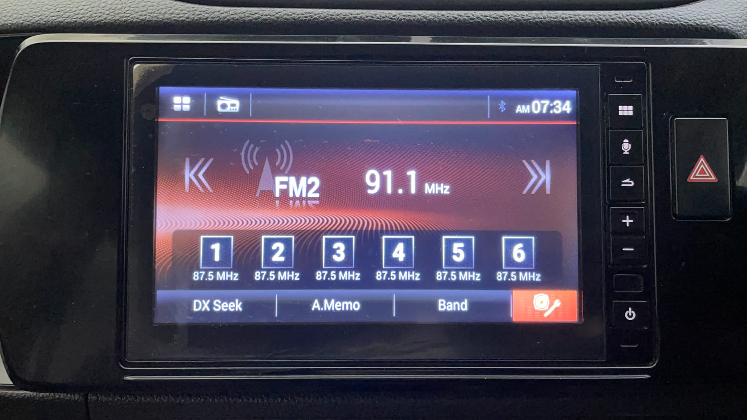 Used 2020 Honda Amaze 1.2 VX CVT Petrol Petrol Automatic top_features Integrated (in-dash) music system